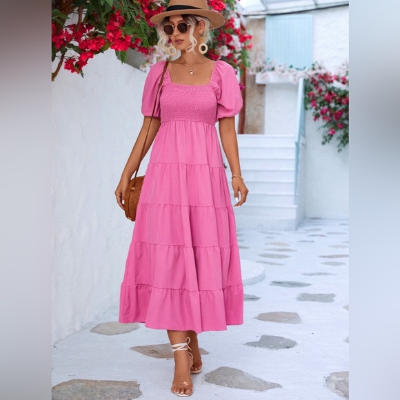 Tired Midi Dress with Short Sleeves and Smocked - Picture 3 of 4